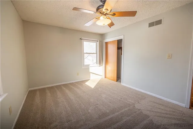 $249,000 | 716 Shea Street, Burlington, KS 66839