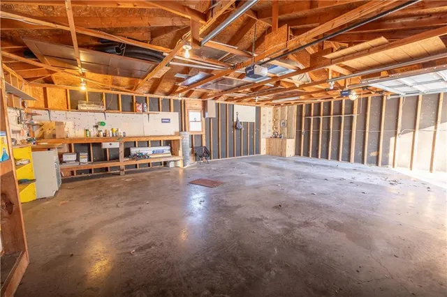 $249,000 | 716 Shea Street, Burlington, KS 66839