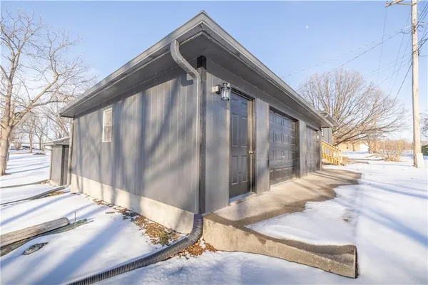$244,000 | 716 Shea Street, Burlington, KS 66839