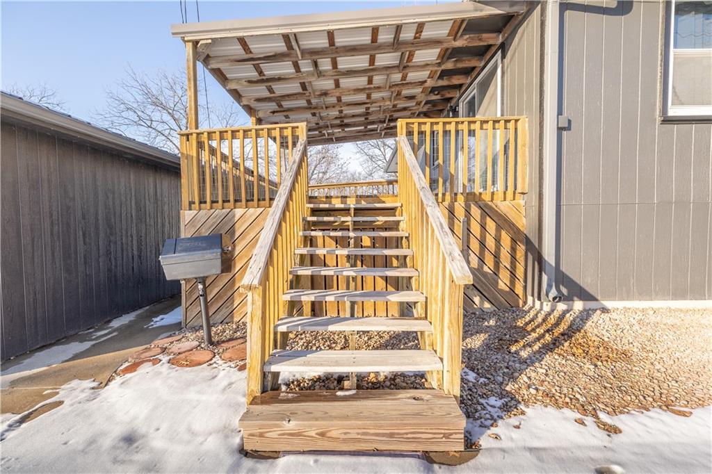 716 Shea Street Burlington, KS 66839 - Photo 5 of 40