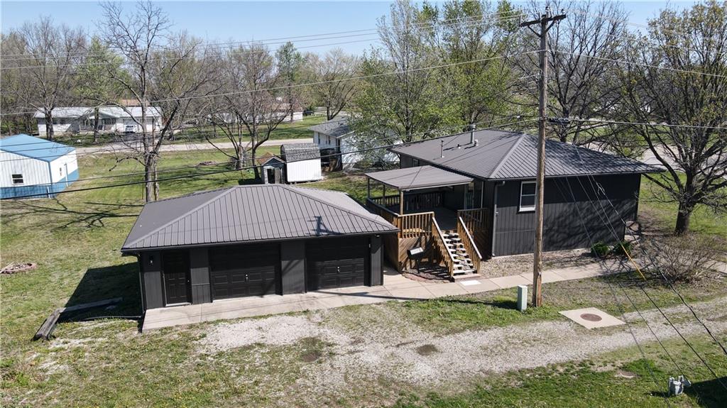 716 Shea Street Burlington, KS 66839 - Photo 5 of 28