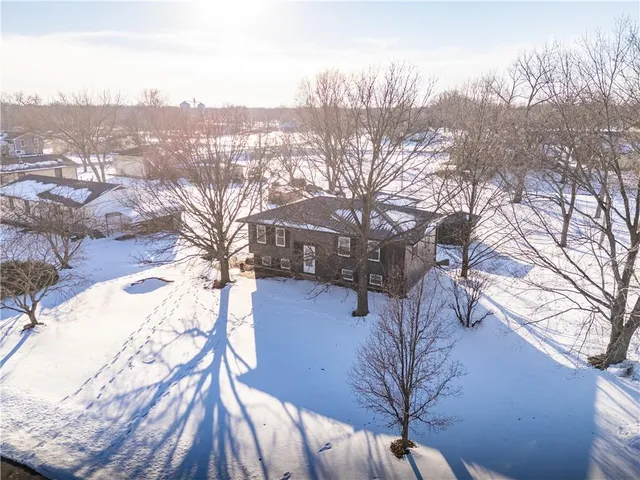 $249,000 | 716 Shea Street, Burlington, KS 66839