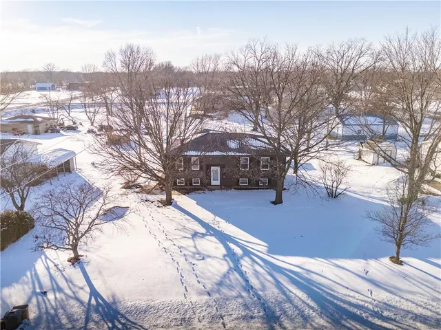 $249,000 | 716 Shea Street, Burlington, KS 66839