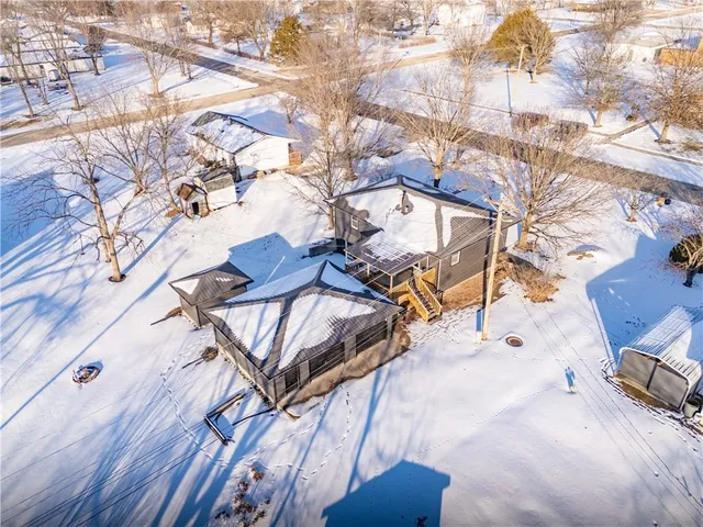 $249,000 | 716 Shea Street, Burlington, KS 66839