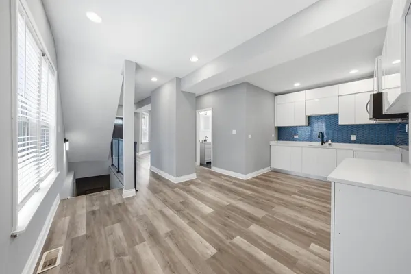 $224,900 | 1414 West 73rd Place, Chicago, IL 60636