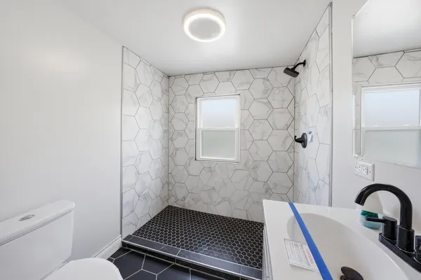 $224,900 | 1414 West 73rd Place, Chicago, IL 60636