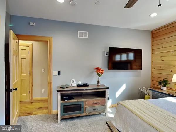 $1,250,000 | 971 Fork Run Trail, McHenry, MD 21541