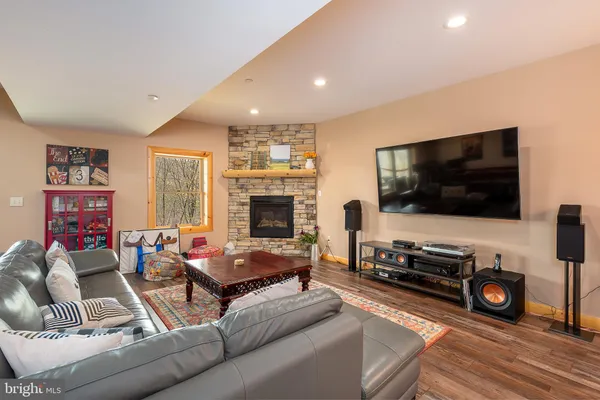 $1,250,000 | 971 Fork Run Trail, McHenry, MD 21541