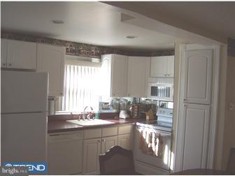 2759 Maxwell Street Philadelphia, PA 19136 - Photo 8 of 12 Kitchen