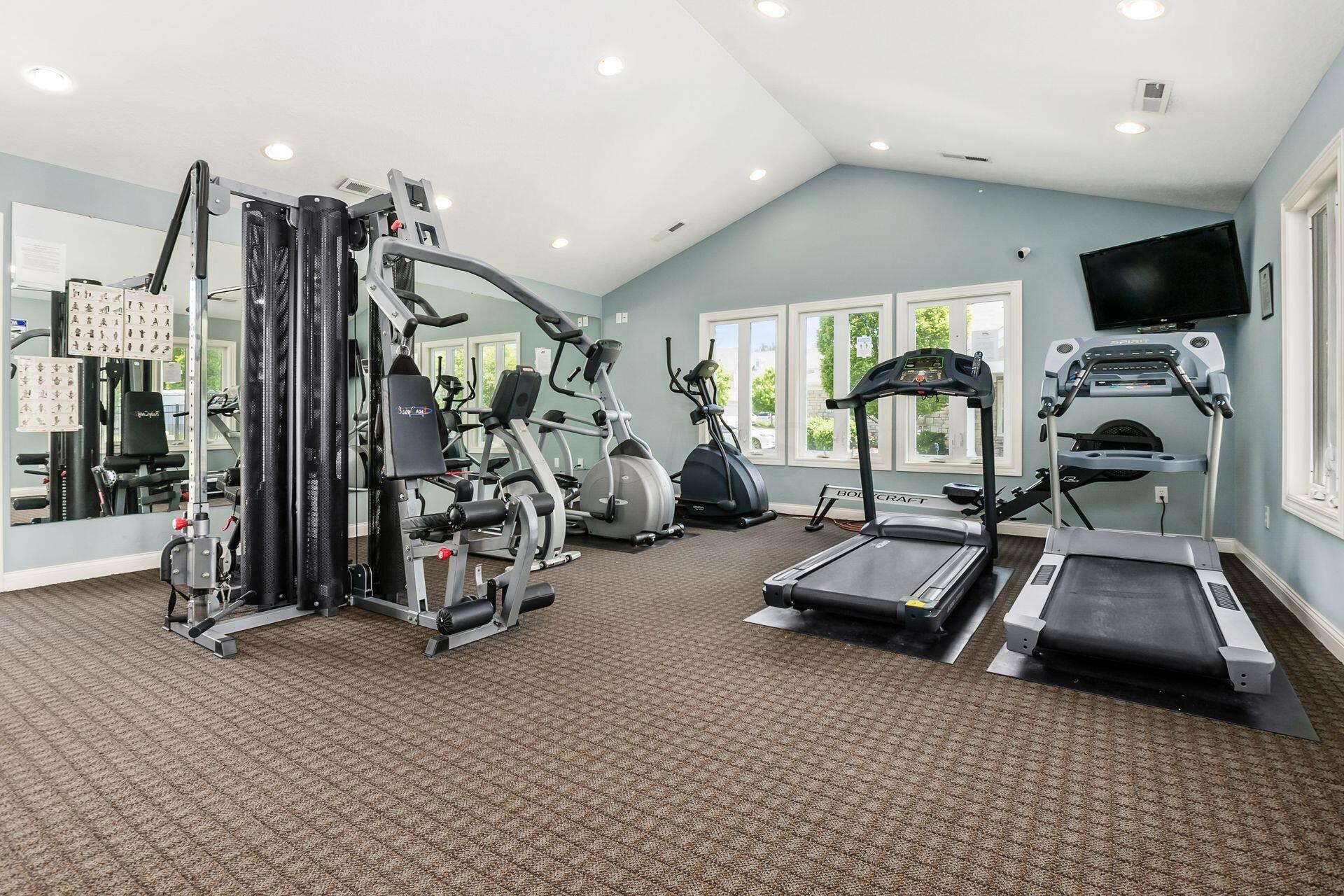 7965 Ravine Run Lane Columbus, OH 43235 - Photo 28 of 31 Fitness Facility