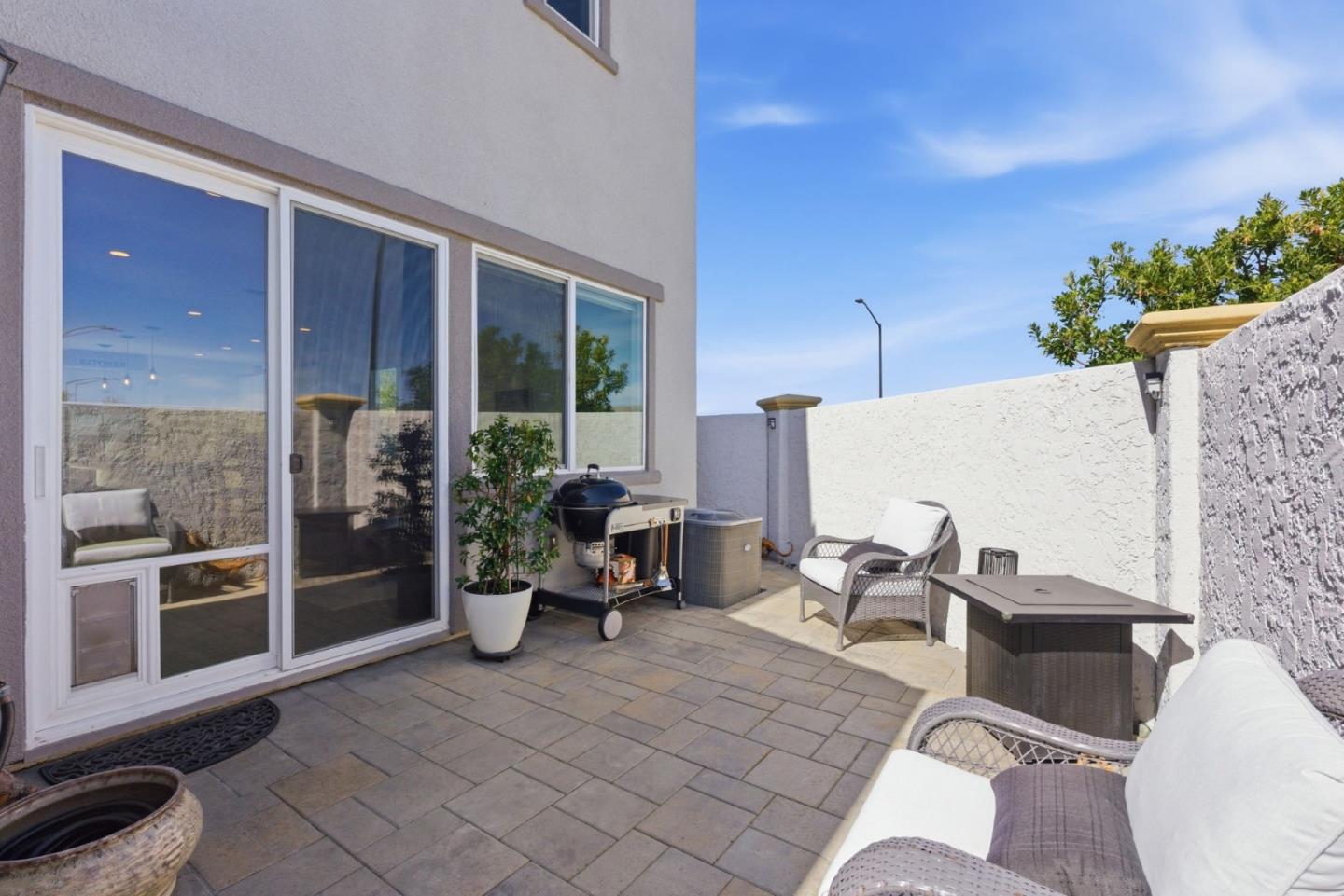 1325 Hernandez Way Gilroy, CA 95020 - Photo 13 of 31