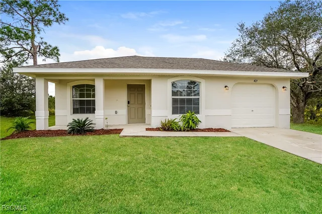 $1,700 | 427 Vanetta Drive, Lehigh Acres, FL 33972