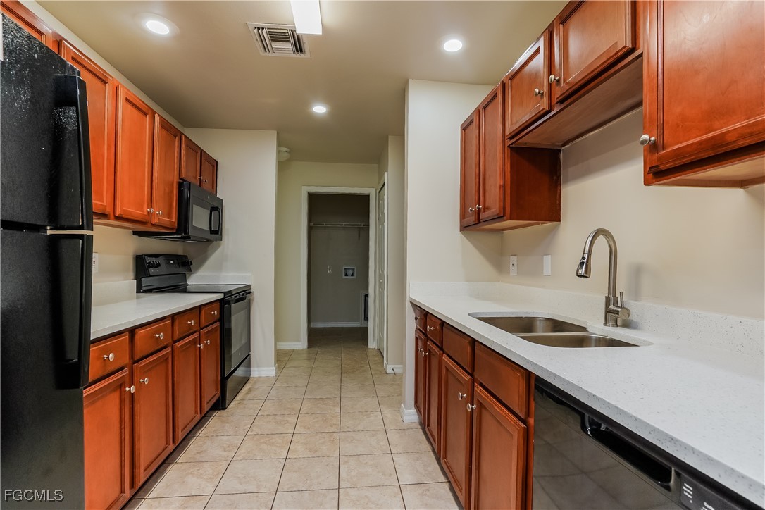 427 Vanetta Drive Lehigh Acres, FL 33972 - Photo 11 of 16