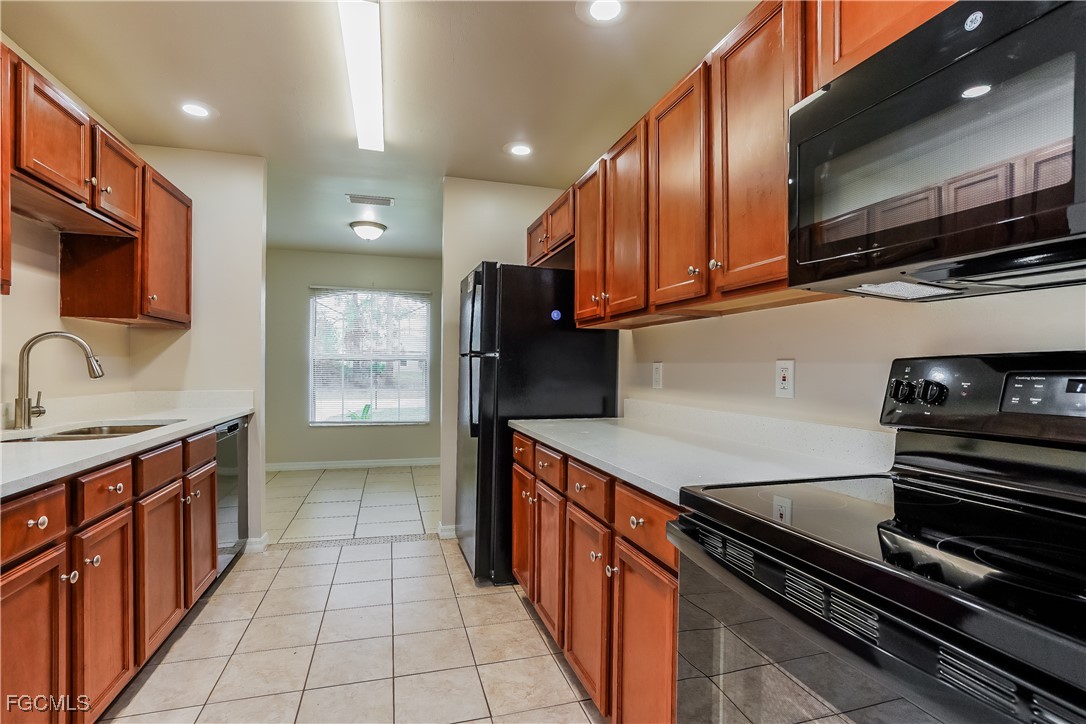 427 Vanetta Drive Lehigh Acres, FL 33972 - Photo 10 of 16