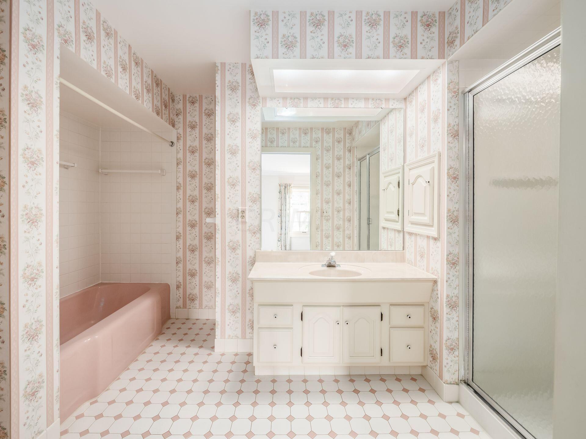 2505 Sherwin Road Columbus, OH 43221 - Photo 25 of 48 027_100efe_A 2505 Sherwin 064