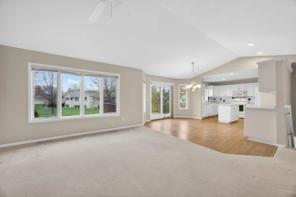 $320,000 | 1603 16th Avenue Southwest, Austin, MN 55912