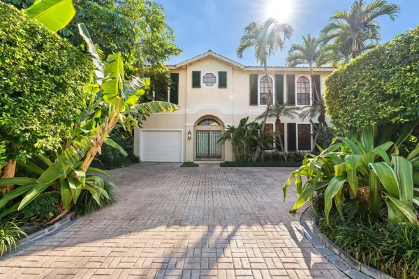 $6,400,000 | 206 Queens Lane, Palm Beach, FL 33480