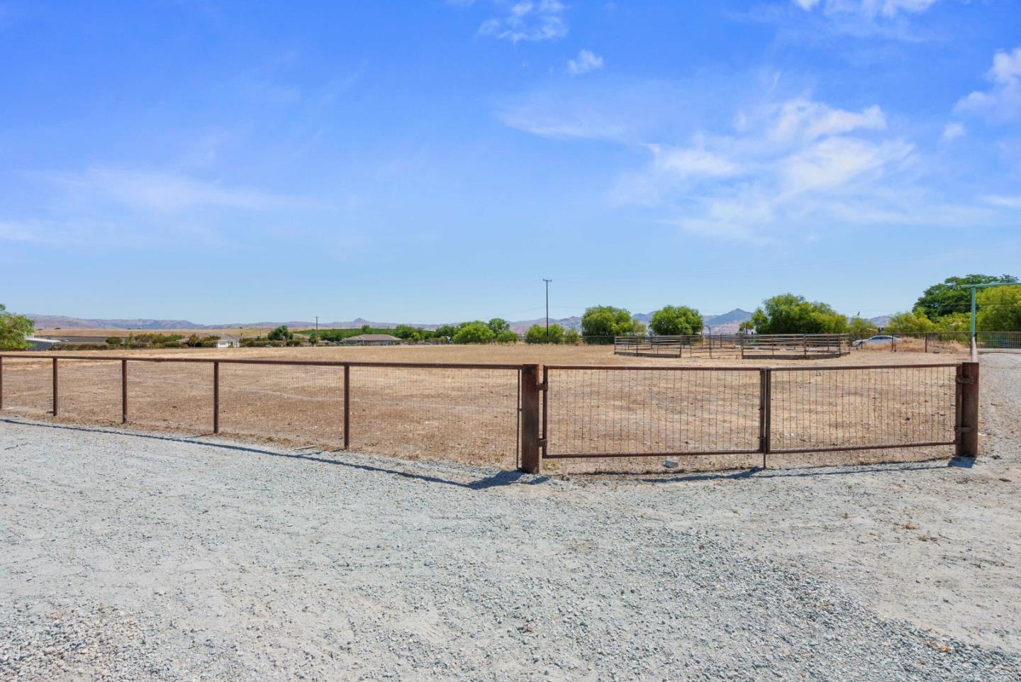 1150 Wright Road Hollister, CA 95023 - Photo 24 of 68 a view of outdoor space