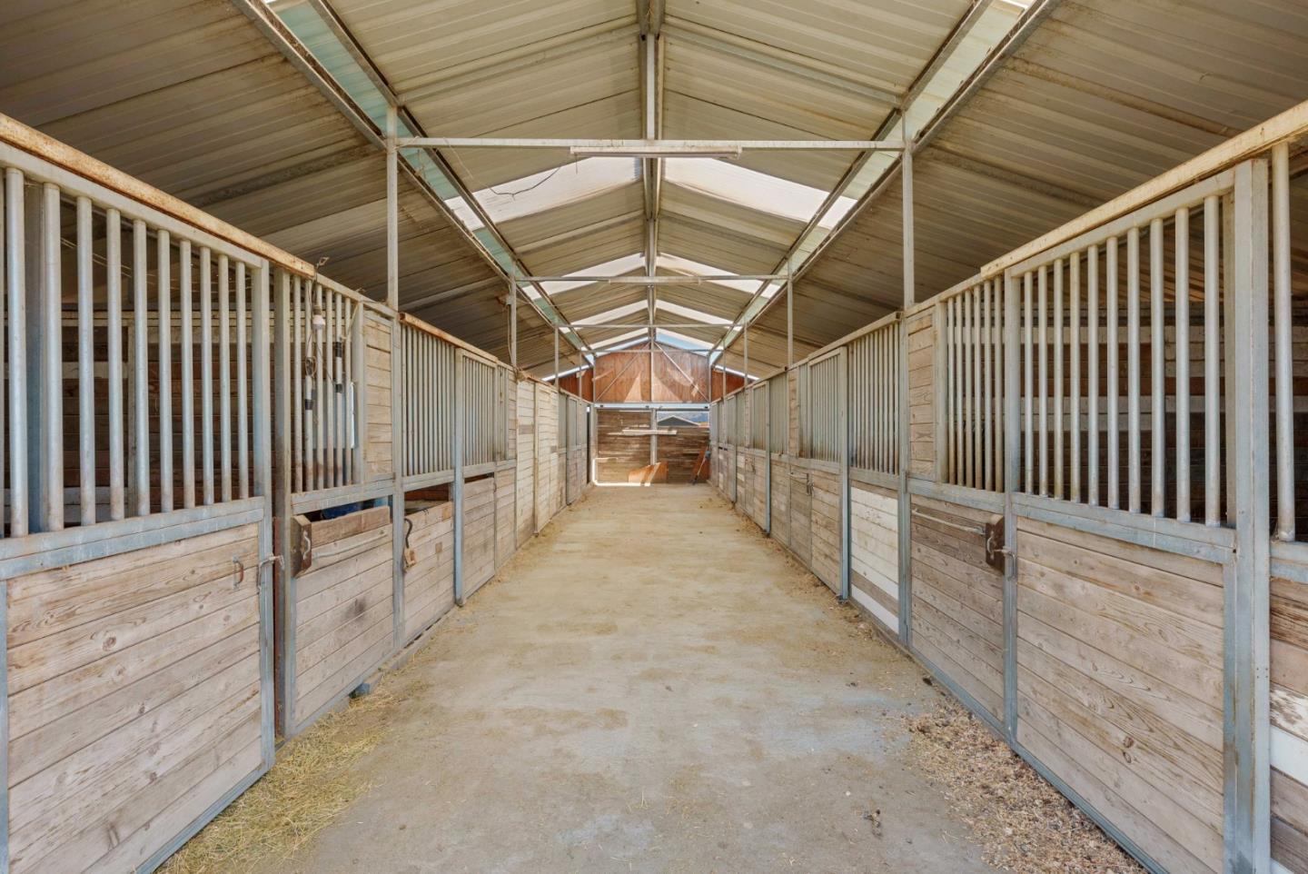 1150 Wright Road Hollister, CA 95023 - Photo 28 of 68
