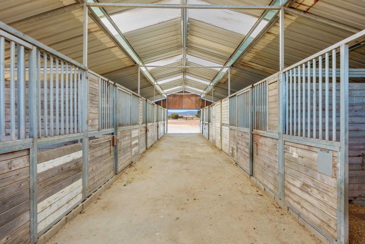 1150 Wright Road Hollister, CA 95023 - Photo 29 of 68