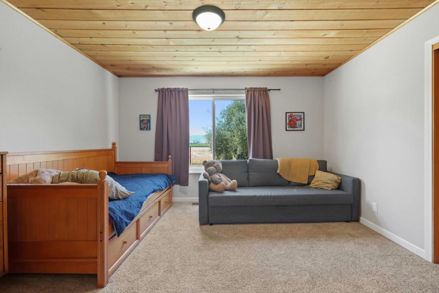 1150 Wright Road Hollister, CA 95023 - Photo 46 of 68 a living room with furniture and a large window