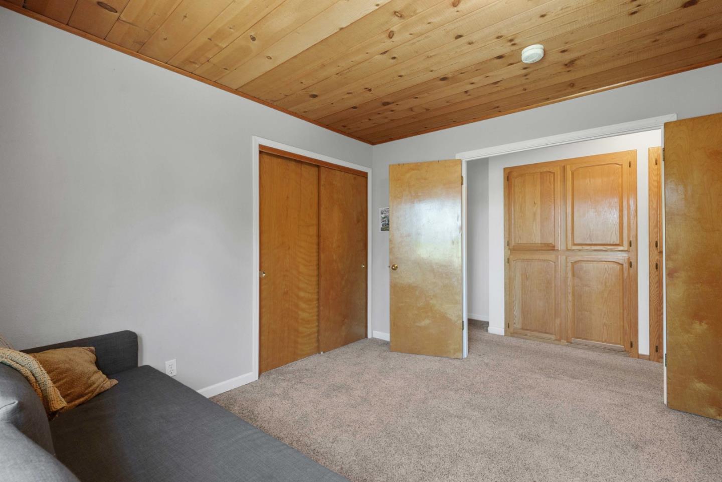 1150 Wright Road Hollister, CA 95023 - Photo 47 of 68 a furnished livingroom with a window