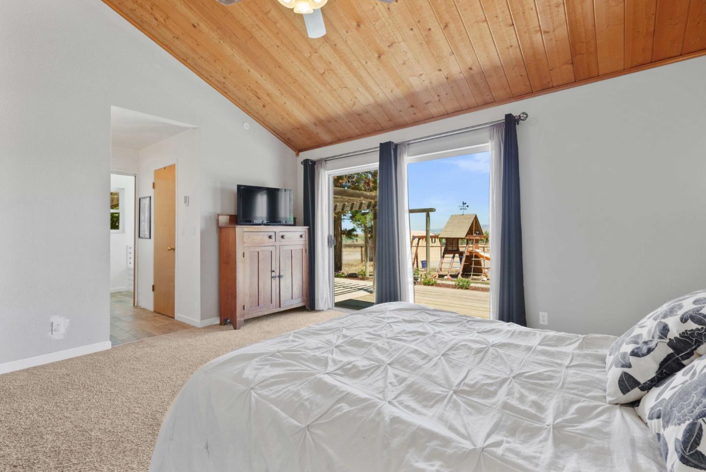 1150 Wright Road Hollister, CA 95023 - Photo 50 of 68