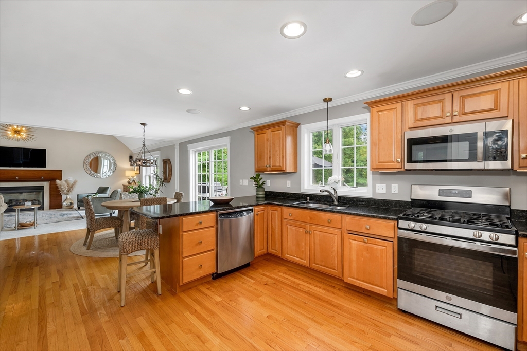 15 Hunt Road Kingston, NH 03848 - Photo 12 of 40 Gallery Image 12