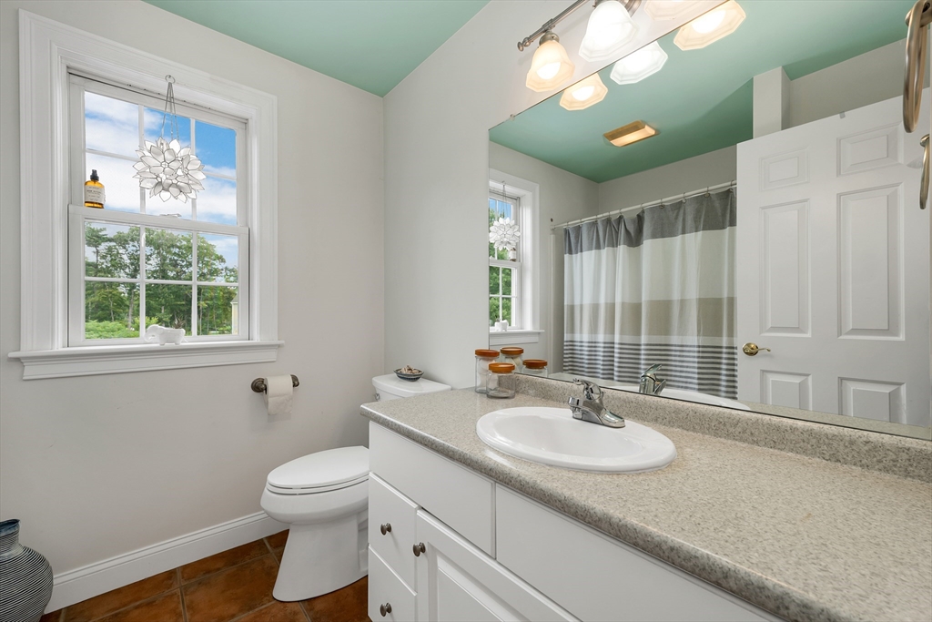15 Hunt Road Kingston, NH 03848 - Photo 27 of 40 Gallery Image 27