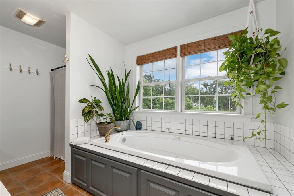 15 Hunt Road Kingston, NH 03848 - Photo 32 of 40 Gallery Image 32