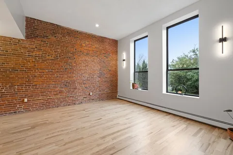 $569,000 | 141 Savin Hill Avenue, Unit C23, Boston, MA 02125