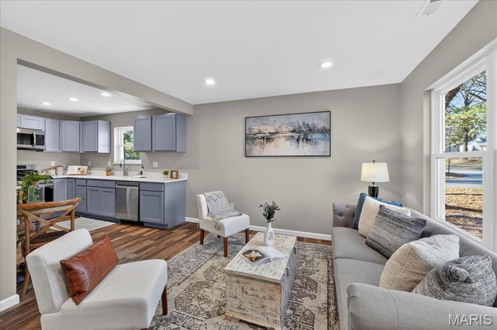 604 Harrison Street Florissant, MO 63031 - Photo 7 of 27