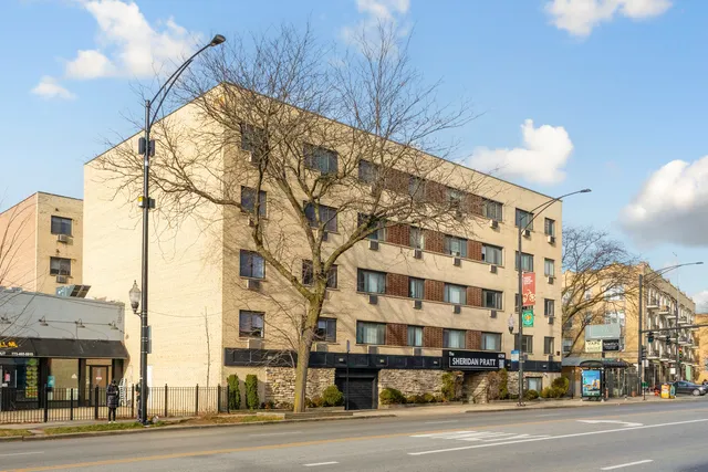 $1,209 | 6758 North Sheridan Road, Unit 238, Chicago, IL 60626