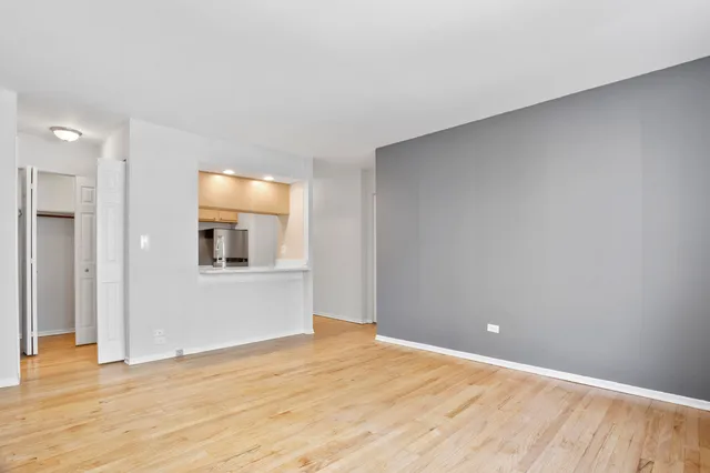 $1,209 | 6758 North Sheridan Road, Unit 238, Chicago, IL 60626