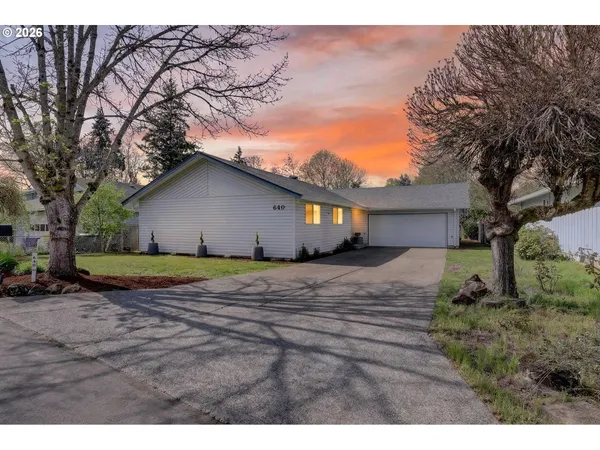 $519,950 | 640 Stonehill Street, Gladstone, OR 97027
