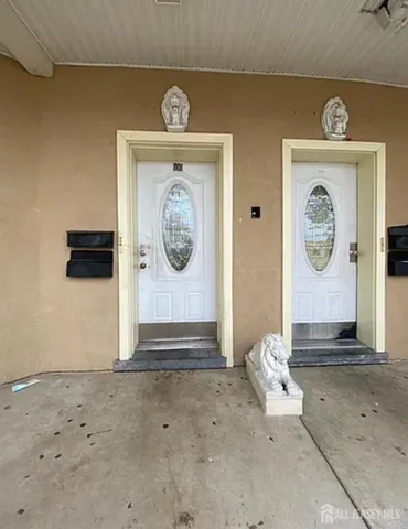 $2,300 | 98 Catalpa Avenue, Unit 2, Perth Amboy, NJ 08861