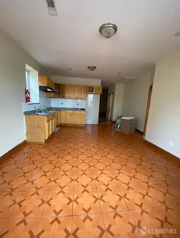 $2,300 | 98 Catalpa Avenue, Unit 2, Perth Amboy, NJ 08861