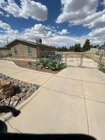 $1,250 | 300 New Haven Drive, Unit B, El Paso, TX 79907