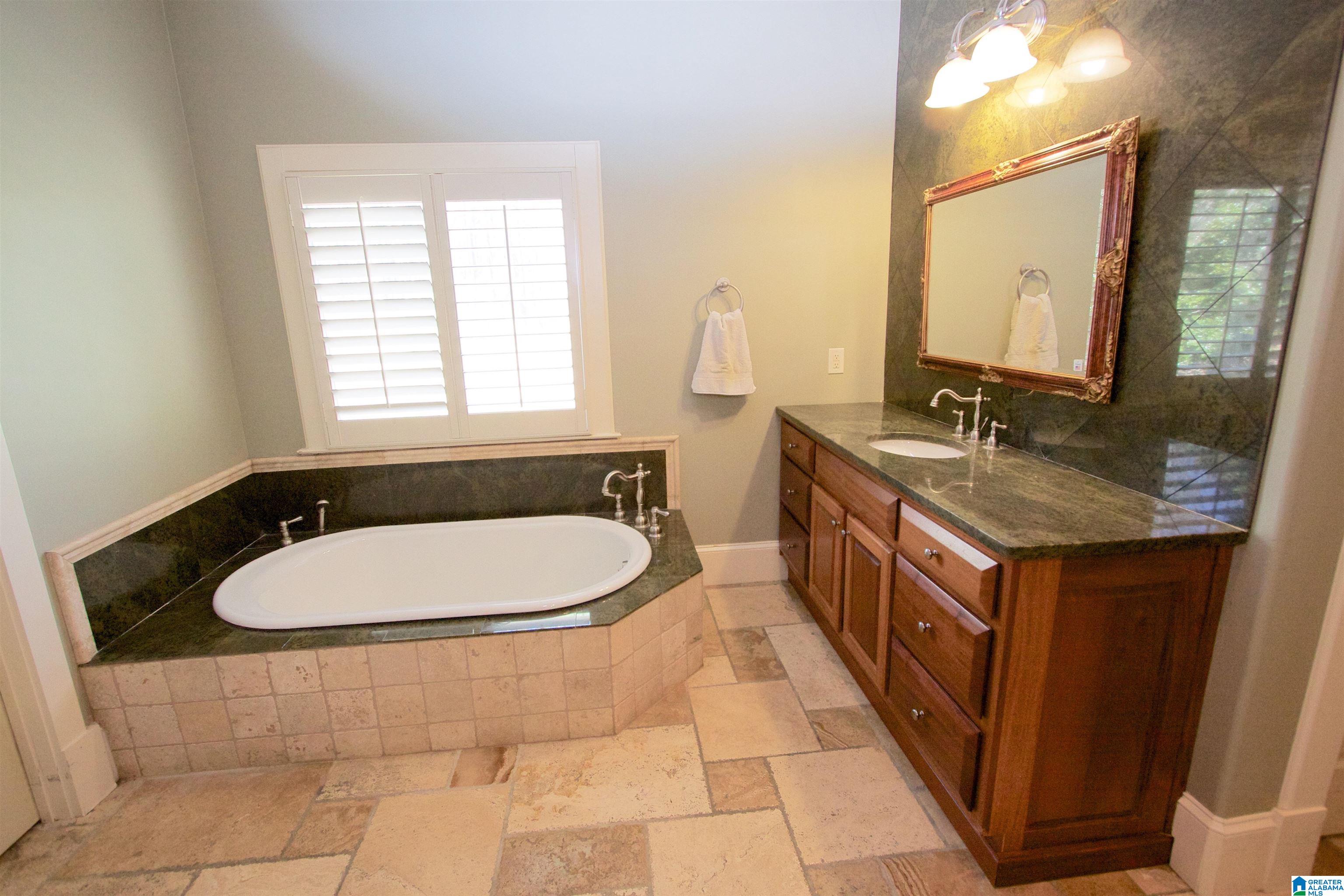 122 High Hampton Drive Pelham, AL 35124 - Photo 21 of 35