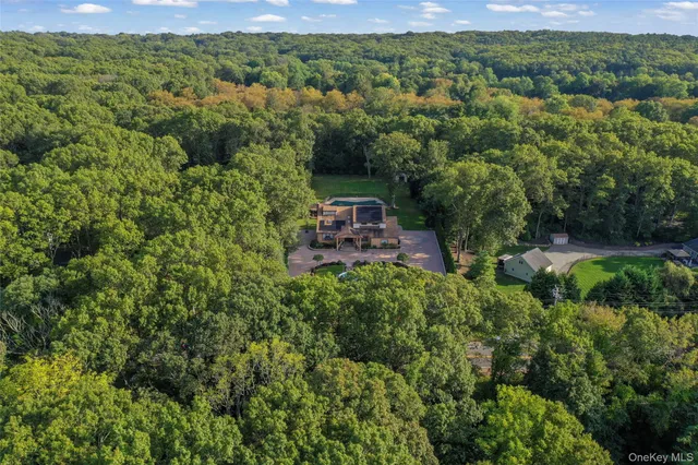 $1,988,000 | 258 Half Hollow Road, Dix Hills, NY 11746