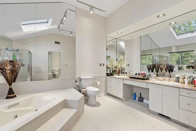 $1,988,000 | 258 Half Hollow Road, Dix Hills, NY 11746