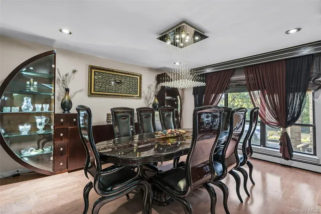 $1,988,000 | 258 Half Hollow Road, Dix Hills, NY 11746