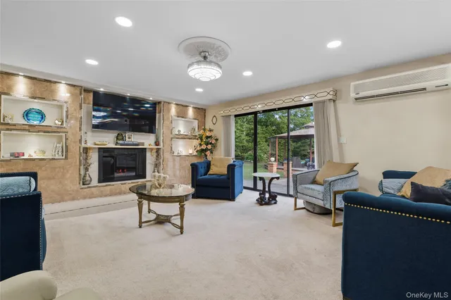 $1,988,000 | 258 Half Hollow Road, Dix Hills, NY 11746