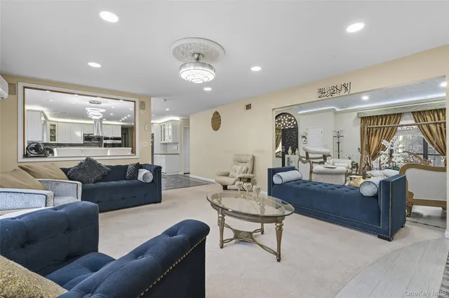 $1,988,000 | 258 Half Hollow Road, Dix Hills, NY 11746