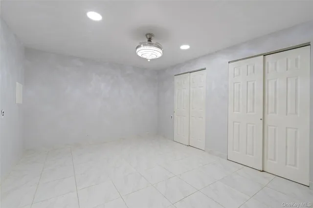 $1,988,000 | 258 Half Hollow Road, Dix Hills, NY 11746