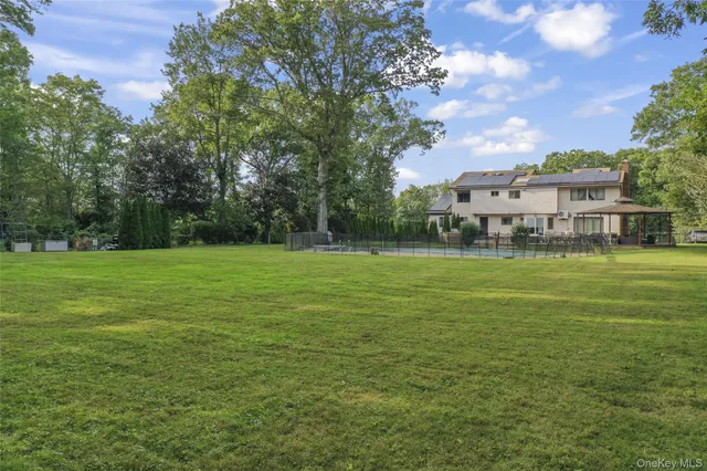 $1,988,000 | 258 Half Hollow Road, Dix Hills, NY 11746