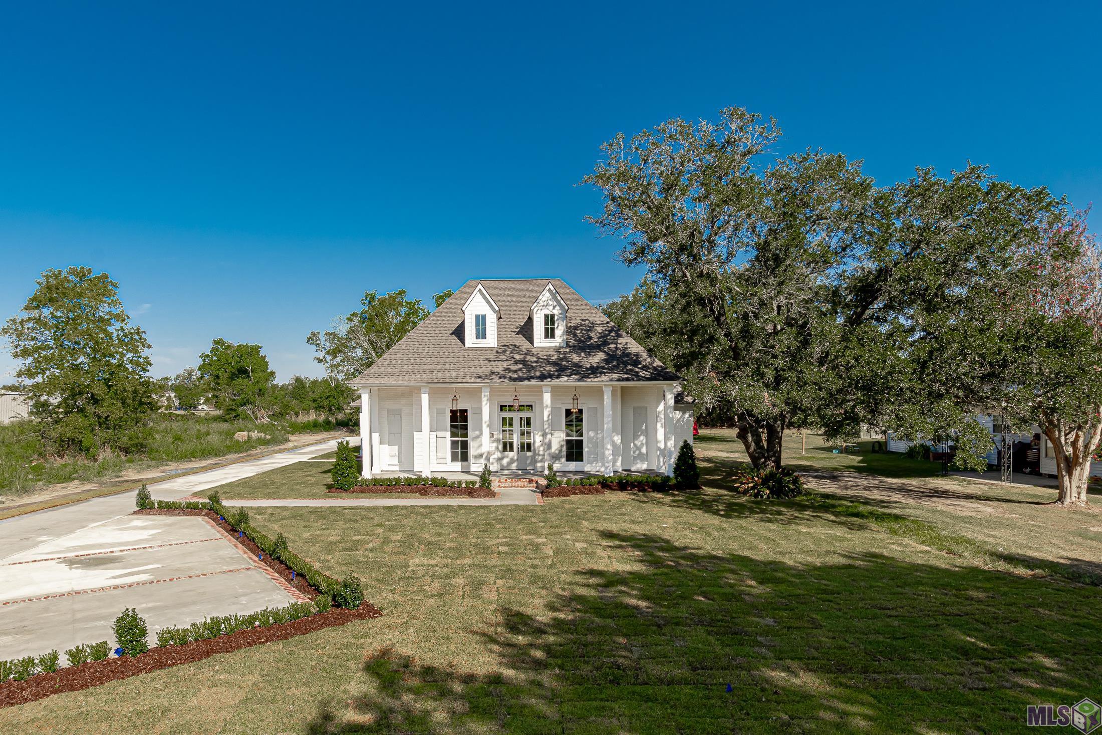 37202 Swamp Road Prairieville, LA 70769 - Photo 3 of 50 Gallery Image 3