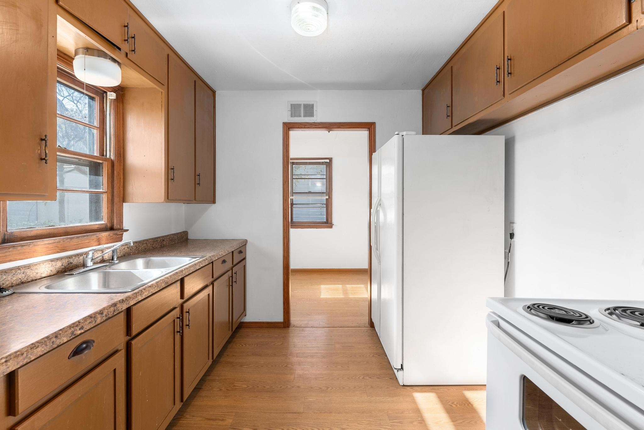 909 West Davis Drive Wichita, KS 67217 - Photo 9 of 22