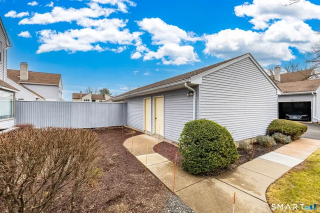 $295,000 | 27 Folkstone Road, Unit C, East Windsor, CT 06016