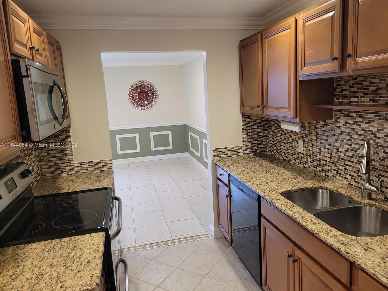 973 Northwest Spruce Ridge Drive, Unit 2 Stuart, FL 34994 - Photo 6 of 21 Gallery Image 6